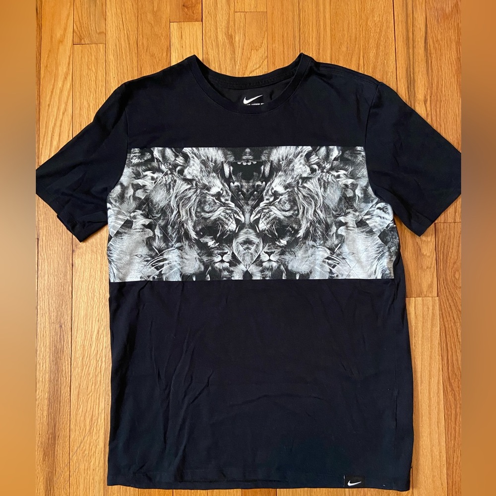 Nike Dri-Fit Cotton LeBron Lion Slim T-Shirt Size Large